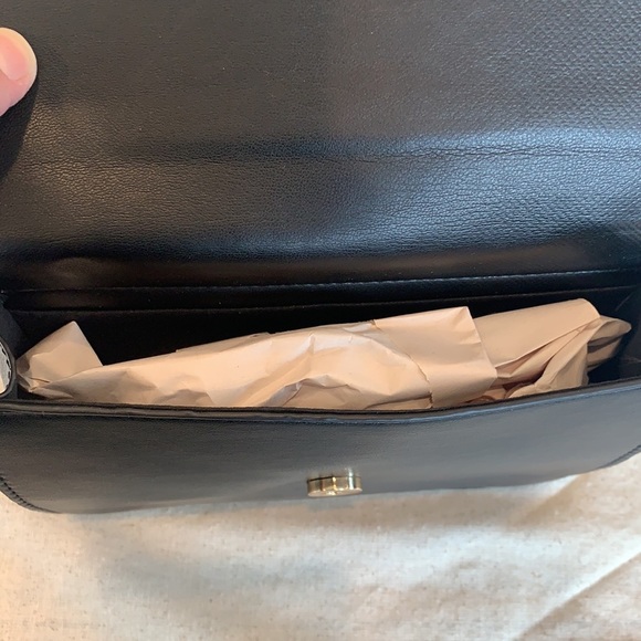 Badgley Mischka Flap Front Crossbody Black NEW - Picture 11 of 12